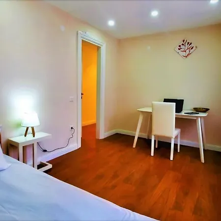 Furnished Flat Near Beaches In Muratpasa Lägenhet